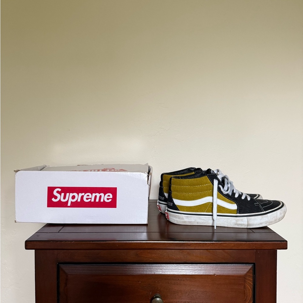 Supreme High-Top Sneakers in Black and Yellow